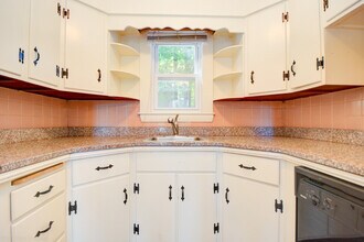 48 South St, Unit 1 in Waltham, MA - Building Photo - Building Photo