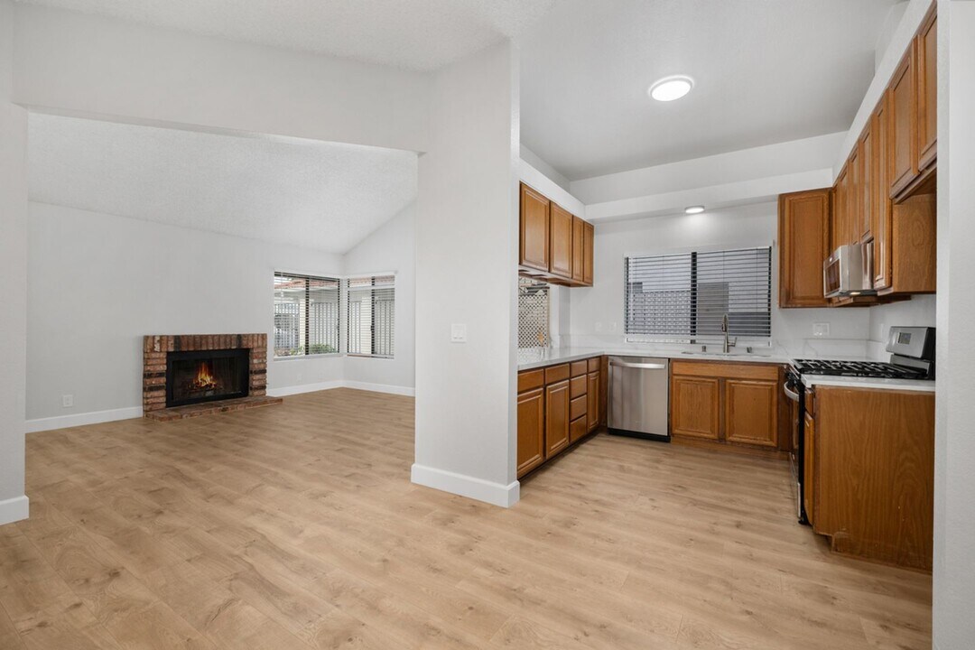 27065 Camino De Estrella in Dana Point, CA - Building Photo