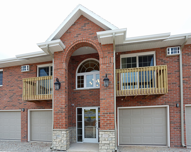 Ontario Road Apartments in Green Bay, WI - Building Photo - Building Photo