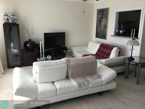 73 Brighton Dr in Boca Raton, FL - Foto de edificio - Building Photo