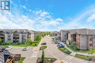 16 Beckwith Ln in Blue Mountains, ON - Building Photo