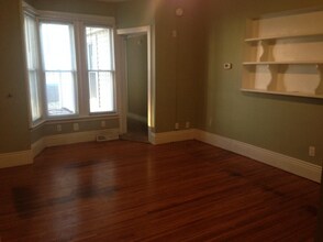 16 Day Ave, Unit Apt A in Westfield, MA - Building Photo - Building Photo