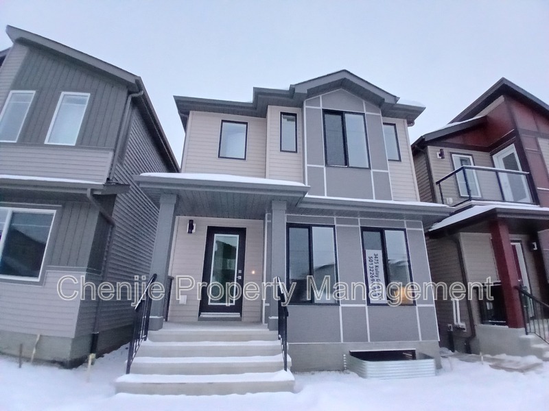 3475 Kulay Green SW in Edmonton, AB - Building Photo