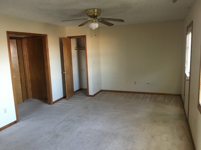 503 Streck Ln, Unit A in Warrensburg, MO - Foto de edificio - Building Photo