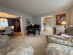 5 Autumn Ln in Natick, MA - Building Photo - Building Photo