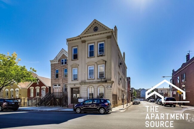2029 W 23rd St, Unit 6D in Chicago, IL - Foto de edificio - Building Photo