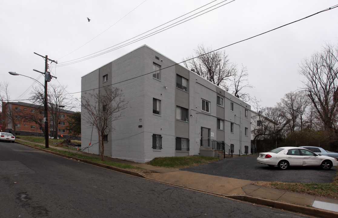 4921 Call Place SE Apartment Homes in Washington, DC - Foto de edificio