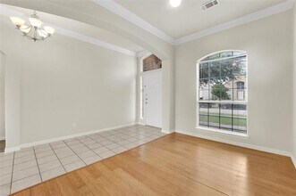7715 Labrador Dr in Arlington, TX - Building Photo - Building Photo