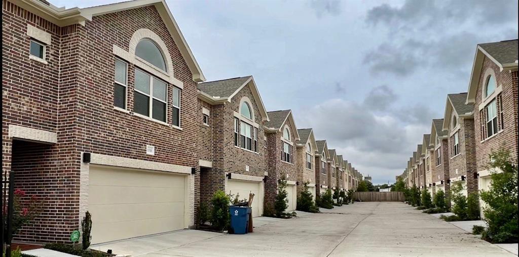 11518 Main Maple Dr in Houston, TX - Building Photo