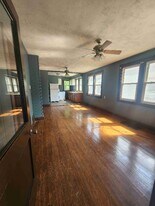 2915 W Trewyn Ave in Peoria, IL - Building Photo