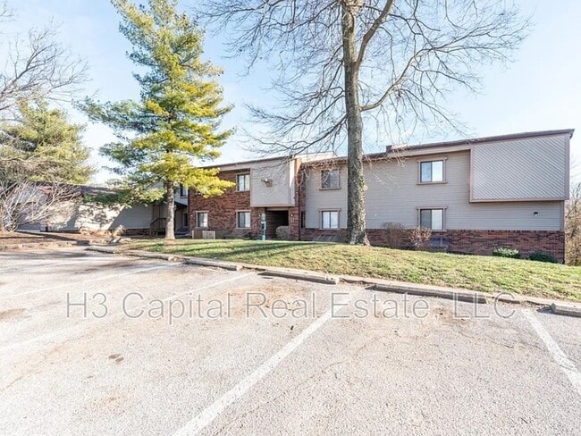 103 Woodhenge Dr in Collinsville, IL - Building Photo - Building Photo