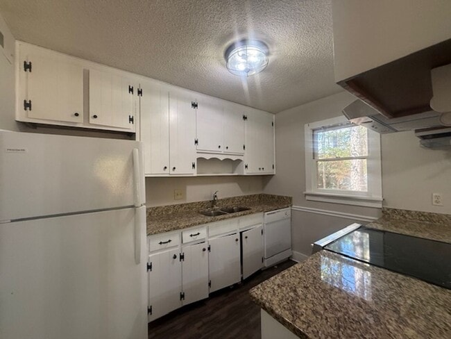 118-122 Chatham Woods Dr in Cary, NC - Building Photo - Building Photo