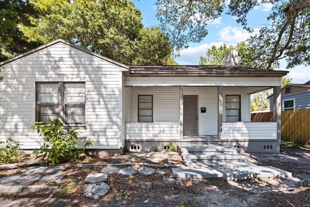 2230 5th St S in St. Petersburg, FL - Building Photo