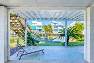 7213 Flood Reef in Pensacola, FL - Foto de edificio - Building Photo