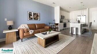 3240 Champion Ring Rd, Unit 1323 in Ft. Myers, FL - Building Photo