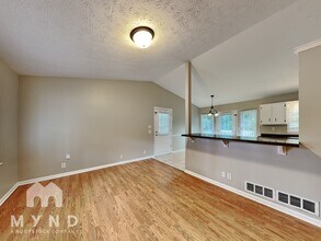 2475 Suncrest Ct in Buford, GA - Building Photo - Building Photo