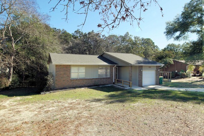 583 Woodlow Rd in Niceville, FL - Building Photo - Building Photo