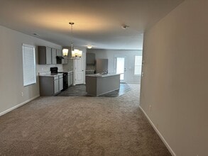 4623 Revelstroke Rd in Hope Mills, NC - Building Photo - Building Photo