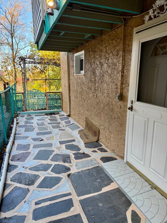 63 Hancock Ave, Unit Ground in Yonkers, NY - Building Photo