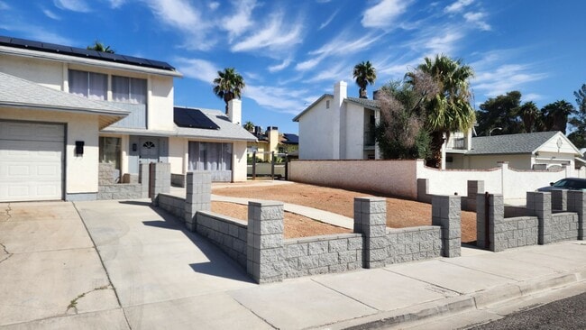 property at 2612 Siesta Ave