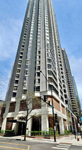 400 E Ohio St, Unit 2901 in Chicago, IL - Building Photo - Building Photo