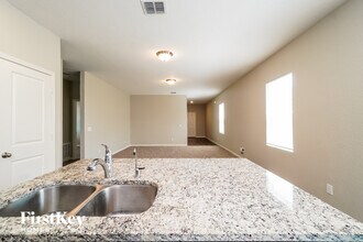 13509 Sunrise Mdw in Saint Hedwig, TX - Building Photo - Building Photo