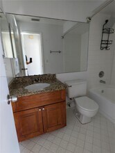 6551 NW 170th Terrace in Hialeah, FL - Building Photo - Building Photo