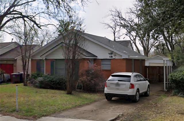 4414 Bonham St in Dallas, TX - Building Photo