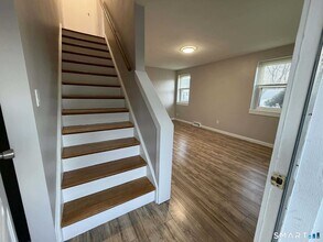 27 New Hampshire Dr in New Britain, CT - Building Photo - Building Photo