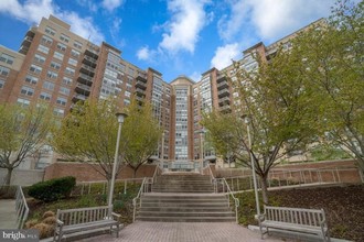 11800 Sunset Hills Rd-Unit -414 in Reston, VA - Building Photo - Building Photo