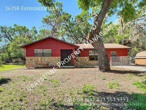 34758 Evergreen Way in Ridge Manor, FL - Building Photo - Building Photo