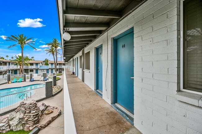 property at 3025 N 32nd St