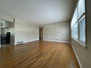 8129 W Villard Ave in Milwaukee, WI - Building Photo - Building Photo