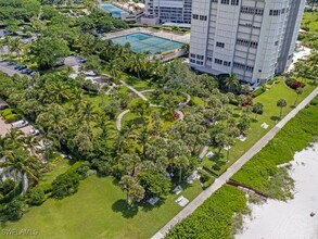 3930 Belair Ln in Naples, FL - Building Photo - Building Photo