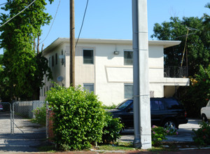 1565 SW 6th St in Miami, FL - Building Photo - Building Photo