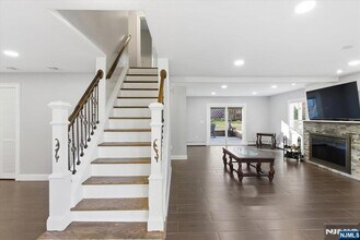 473 Lincoln Dr in Paramus, NJ - Building Photo - Building Photo