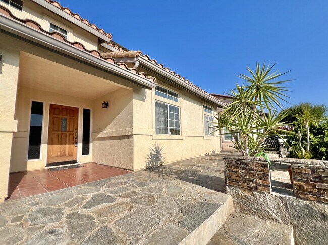 10093 Vista Parque in Lakeside, CA - Foto de edificio - Building Photo