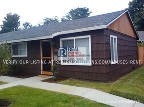 5031 NE 17th Ave in Portland, OR - Building Photo - Building Photo