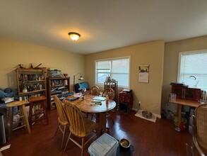 1210 Lanore Dr in Urbana, IL - Building Photo - Building Photo