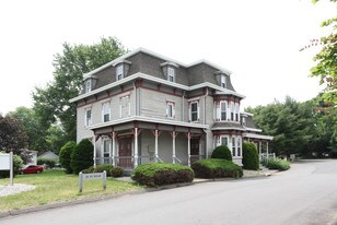 17-19 Silver Ln in East Hartford, CT - Building Photo