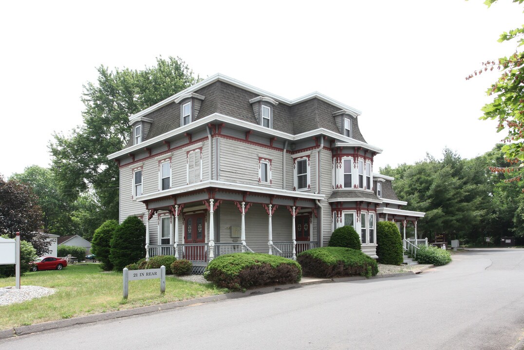 17-19 Silver Ln in East Hartford, CT - Building Photo