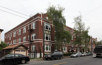 Roy Vue Apartments in Seattle, WA - Building Photo - Building Photo