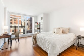 45 Park Ave in New York, NY - Building Photo - Building Photo