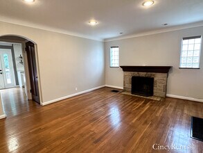 4117 Paxton Ave in Cincinnati, OH - Building Photo - Building Photo