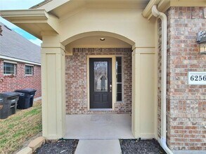 6256 Chalk Hollow Dr in Fort Worth, TX - Building Photo - Building Photo