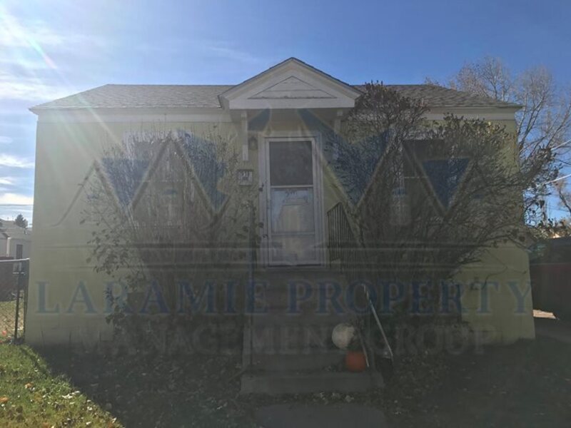 918 E Gibbon St in Laramie, WY - Foto de edificio