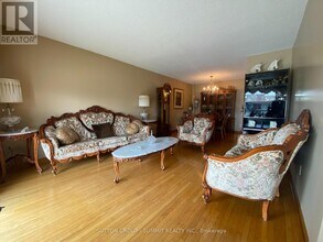 1571 CORKSTONE Glace in Mississauga, ON - Building Photo - Building Photo