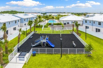 The Mallory Townhomes in Ft. Myers, FL - Building Photo - Building Photo