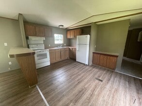 1484 Joe Miller Rd in Lake Charles, LA - Building Photo - Building Photo