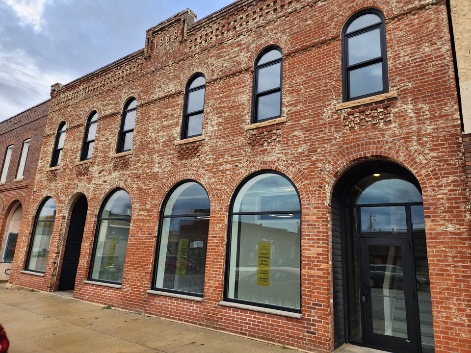 121 Main St S in Grand Meadow, MN - Building Photo